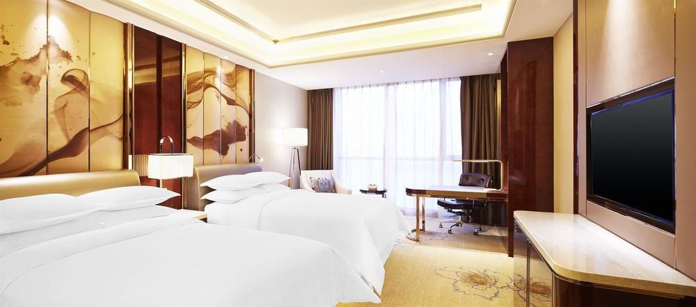 Sheraton Grand Zhengzhou Hotel Buitenkant foto