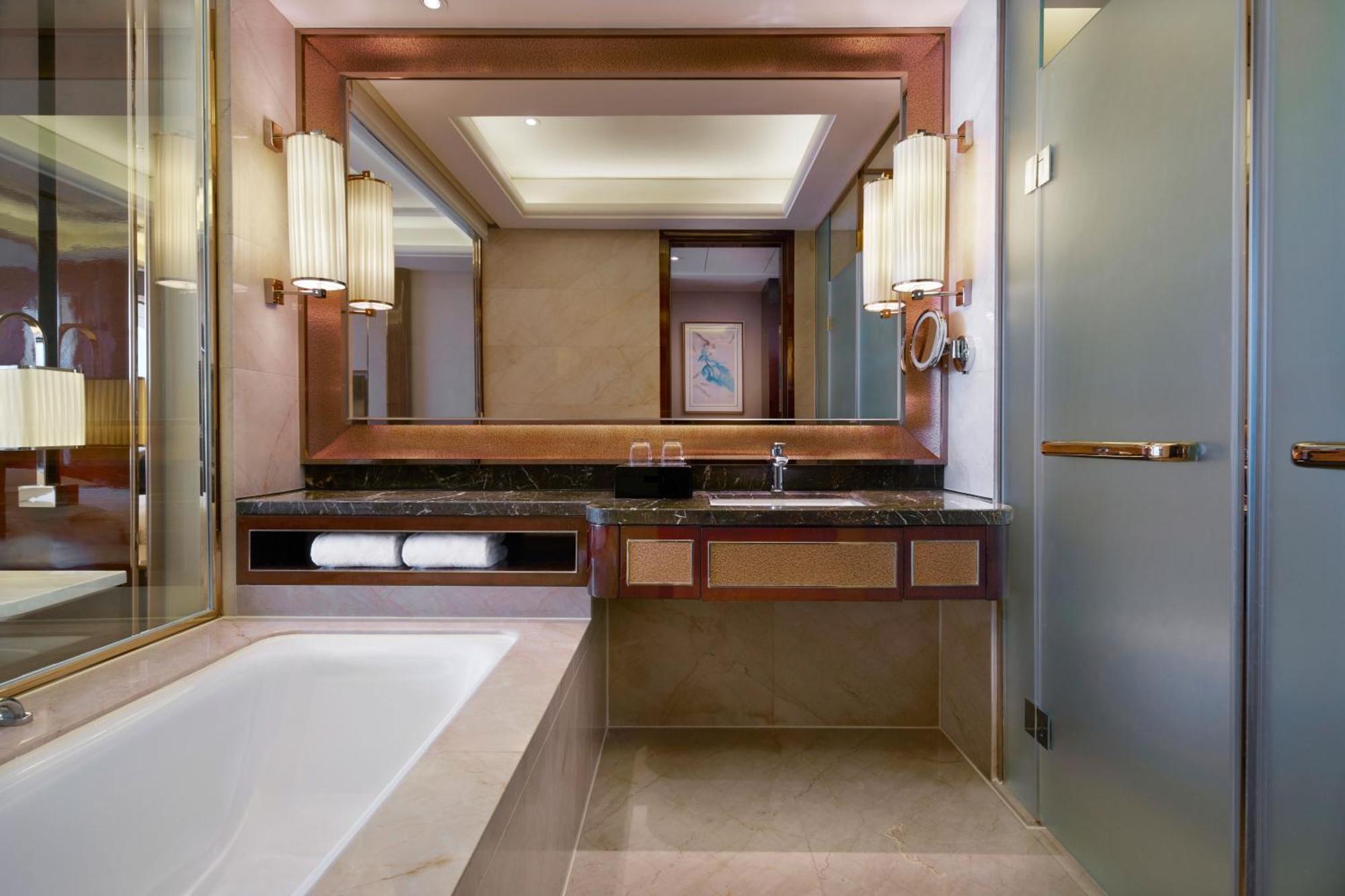 Sheraton Grand Zhengzhou Hotel Buitenkant foto