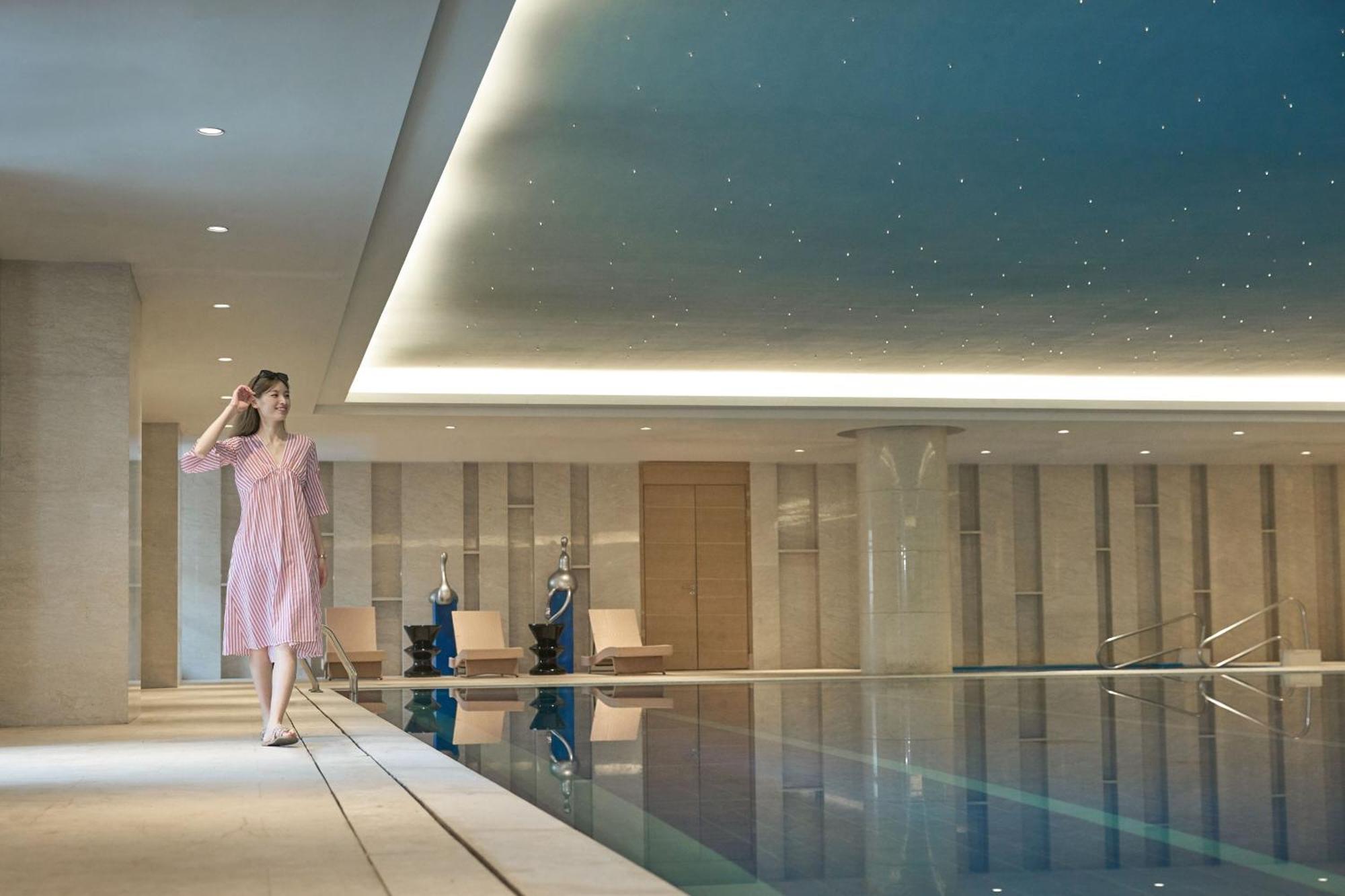 Sheraton Grand Zhengzhou Hotel Buitenkant foto