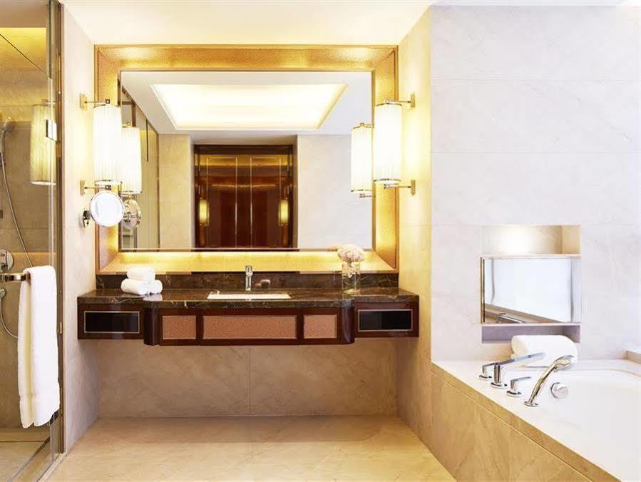 Sheraton Grand Zhengzhou Hotel Buitenkant foto