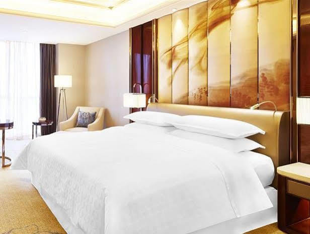 Sheraton Grand Zhengzhou Hotel Buitenkant foto